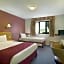 Days Inn by Wyndham Membury M4