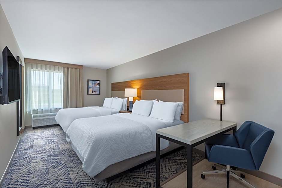 Candlewood Suites McPherson By IHG