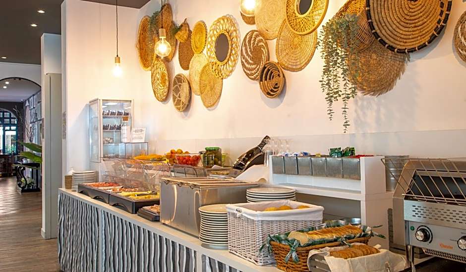 Regina Urban Beach Hotel