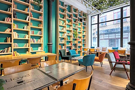 Aris Grand Place Hotel