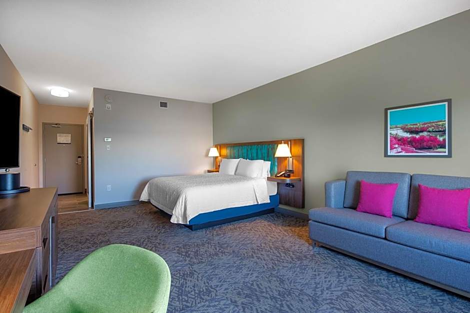 Hampton Inn By Hilton & Suites Edmonton St. Albert, AB