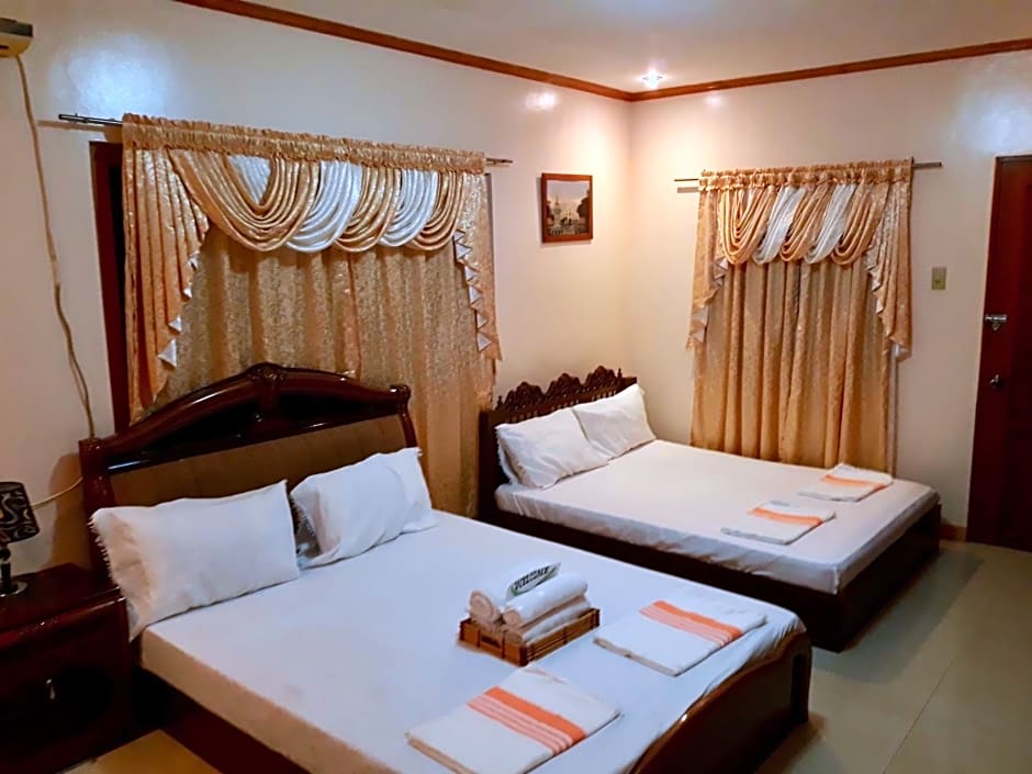 The Orange House - Vigan Villa