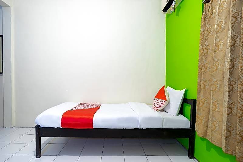 OYO 2454 Wanawiyata Homestay