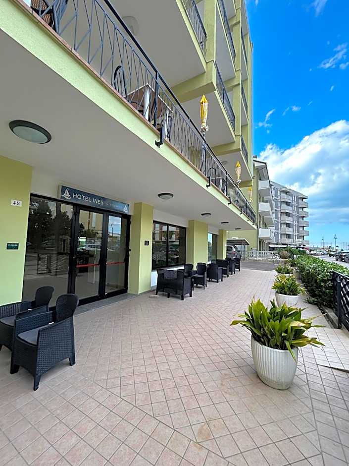 Hotel Ines