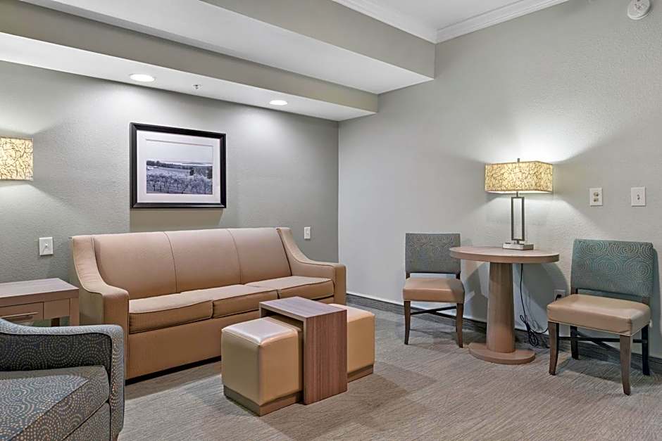 Cherry Tree Inn & Suites