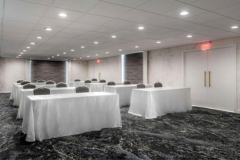 The Volare, Ascend Hotel Collection