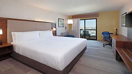 1 King Standard Harbour View