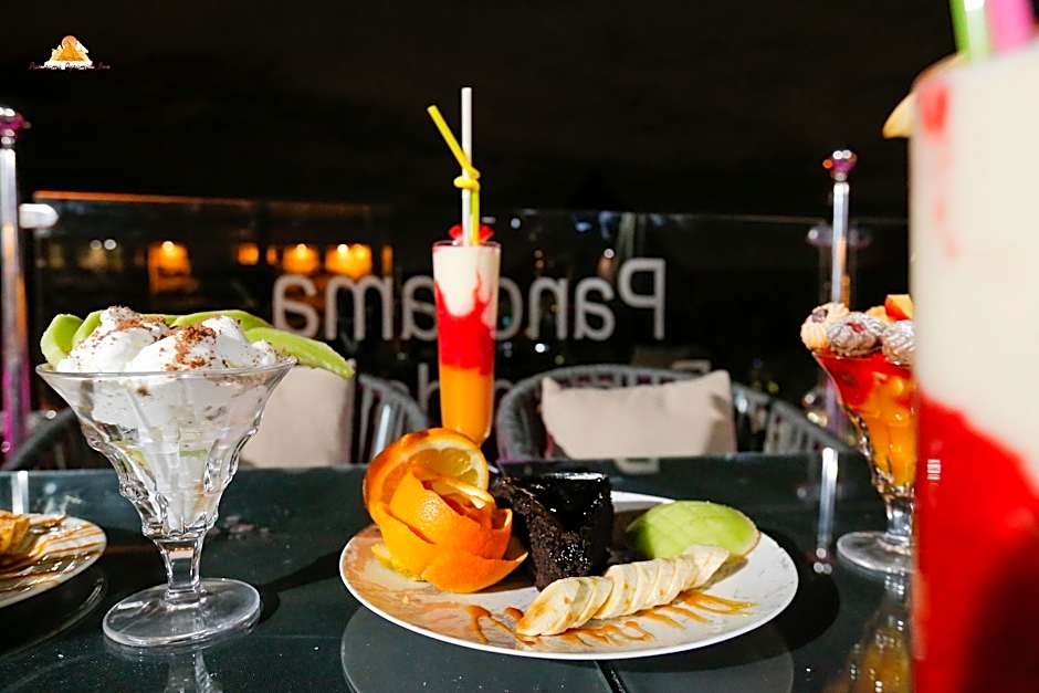 Panorama Pyramids Inn