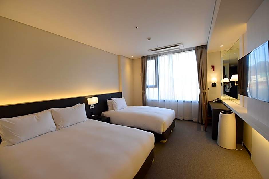 Geoje Artnouveau Suite Hotel