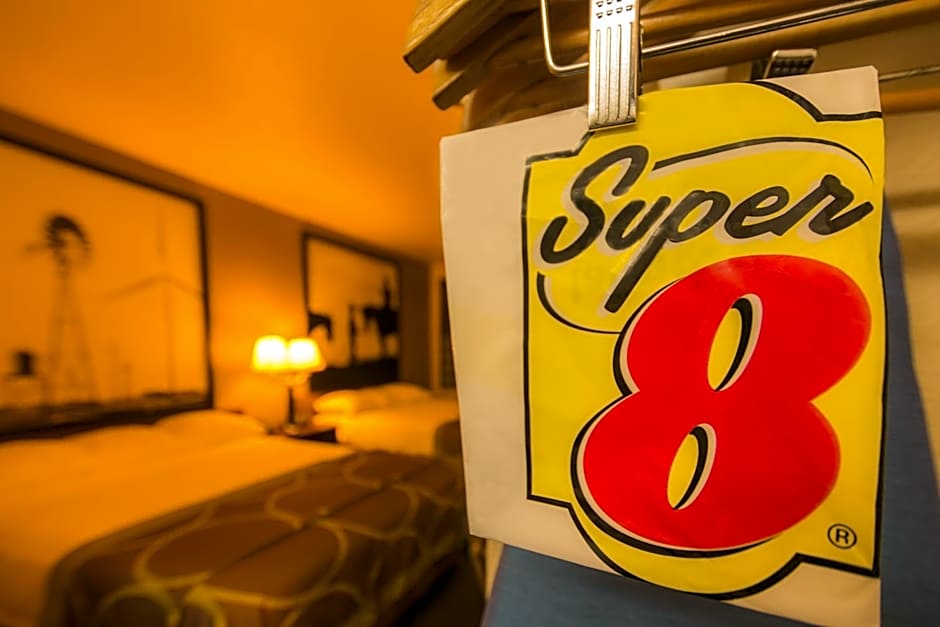 Super 8 by Wyndham Oklahoma Airport Fairgrounds West