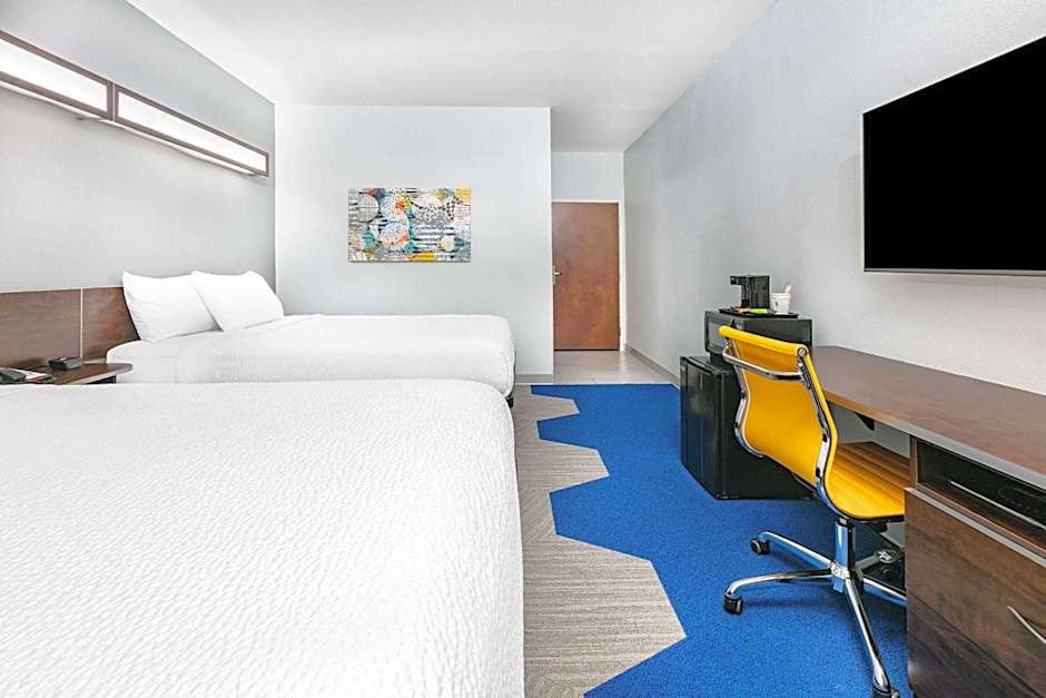 Microtel Inn and Suites by Wyndham Austin Airport