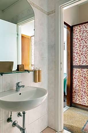 Economy Double Room for single use