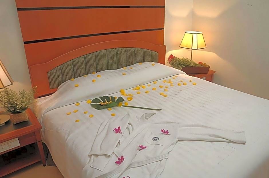 Oriental Crystal Hotel