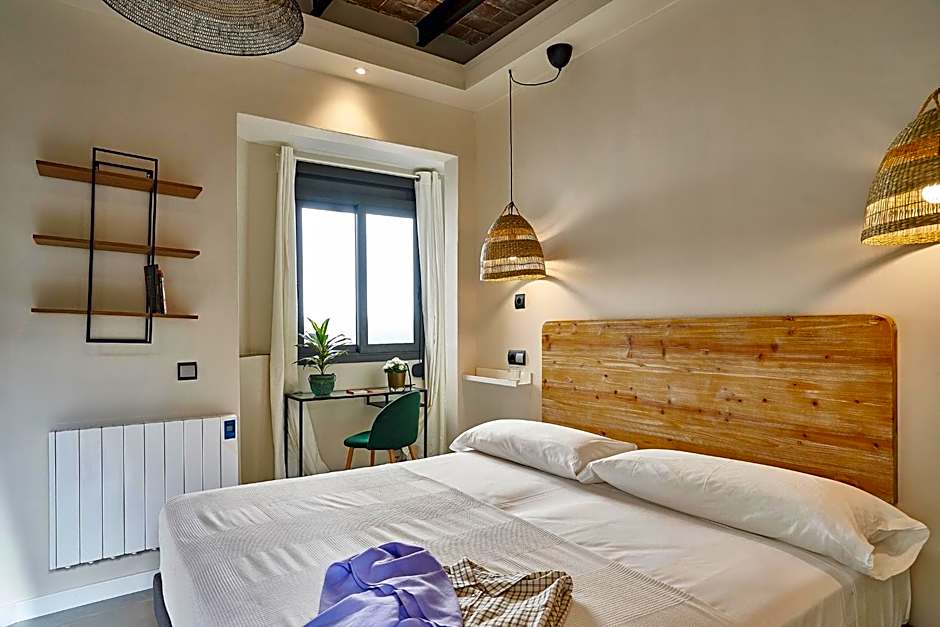 AinB Eixample-Miro Apartments