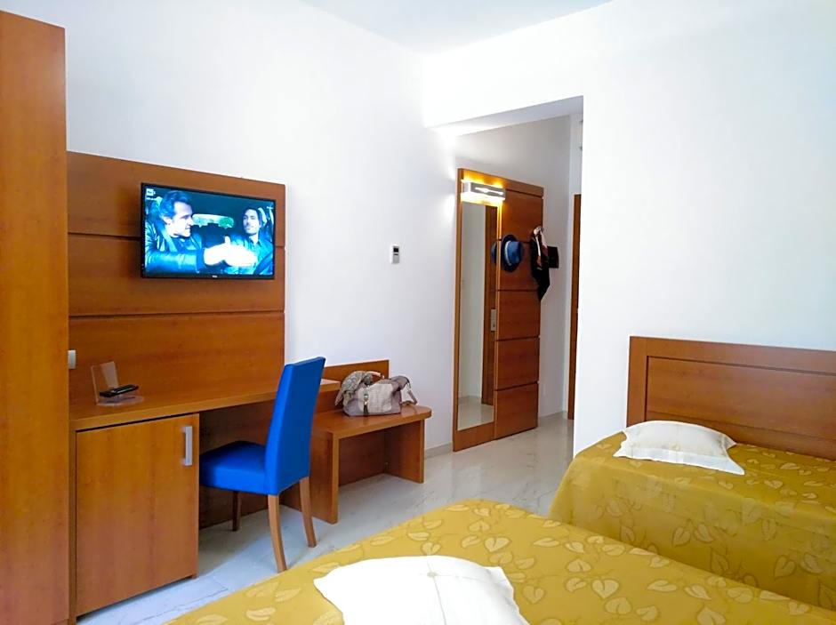 Villaggio Turistico La Mantinera - Hotel