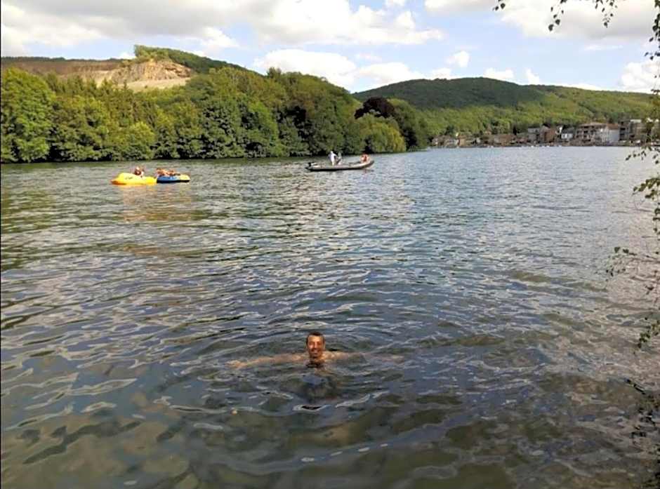 Escale Chambre d'hôtes Au coeur du vieux Profondeville entre Namur et Dinant