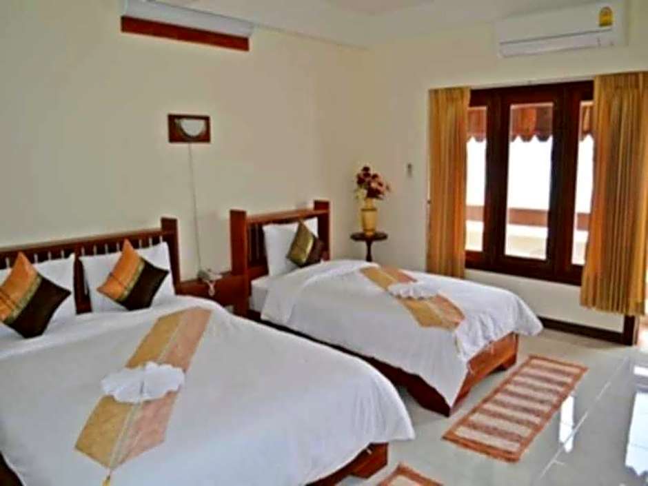 Riverfront Hotel Mukdahan