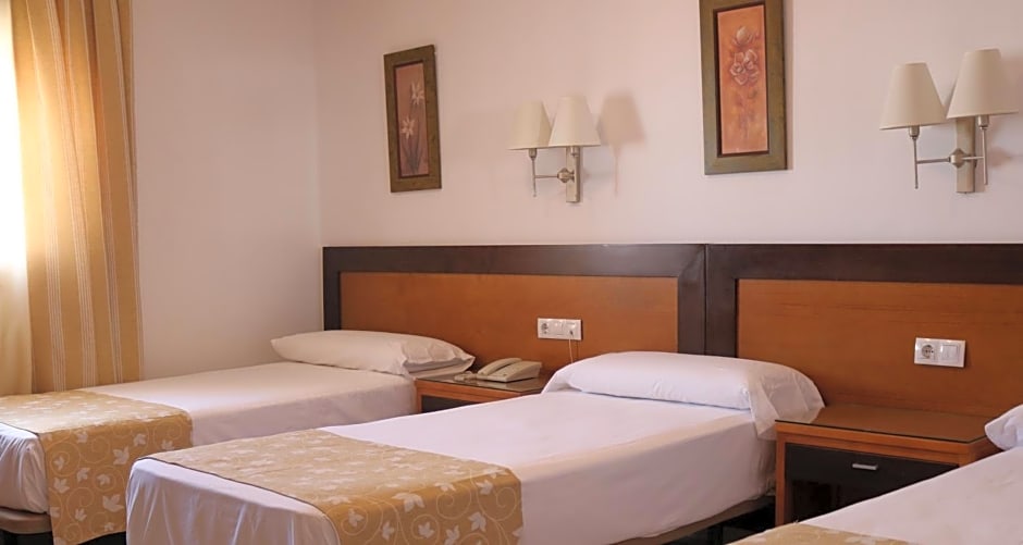 Hotel Restaurante Blanco y Verde