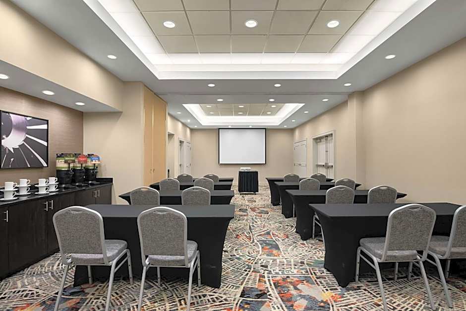 Embassy Suites By Hilton Elizabeth-Newark Airport