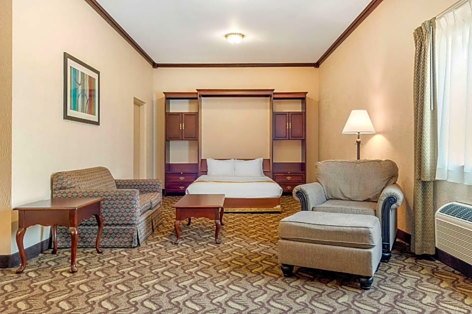 Quality Inn & Suites Zanesville City Center