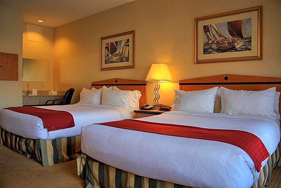 Holiday Inn Hotel & Suites Osoyoos By IHG
