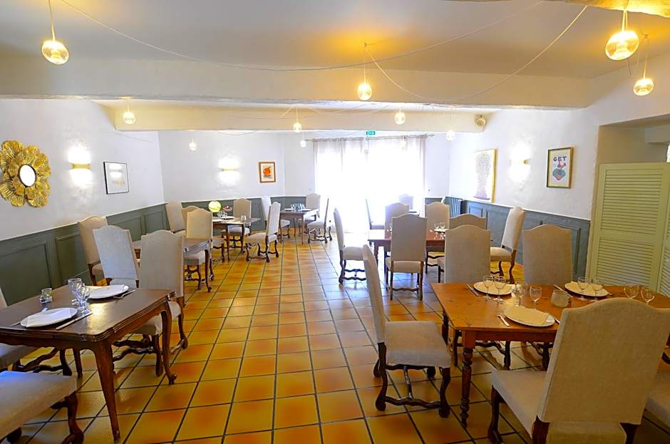 Logis Hôtels - Hôtel Restaurant du Midi