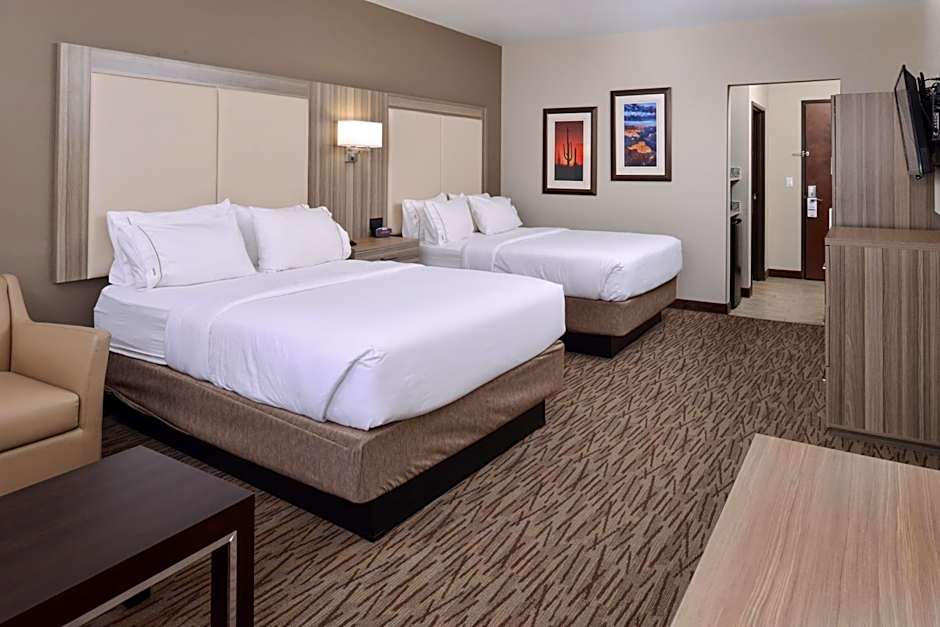 Holiday Inn Express & Suites Williams By IHG