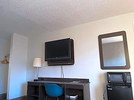 Deluxe Quadruple Room - Non-Smoking