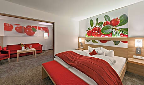 Suite with Lake and Mountain View