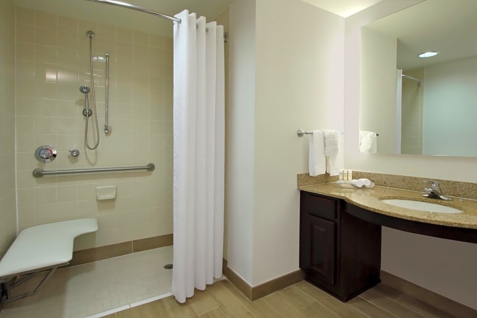 Homewood Suites by Hilton Fort Lauderdale Airport-Cruise Port