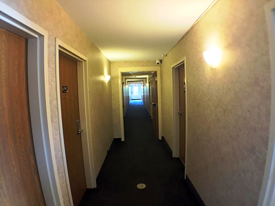 Super 8 by Wyndham Canandaigua