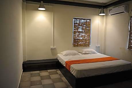 Jungle View King Room