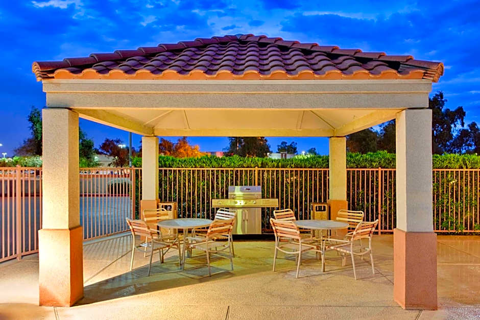 Sonesta Simply Suites Phoenix Tempe