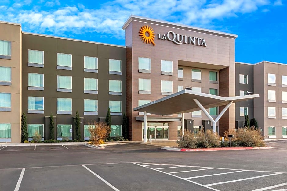 La Quinta Inn & Suites by Wyndham Odessa North-Sienna Tower