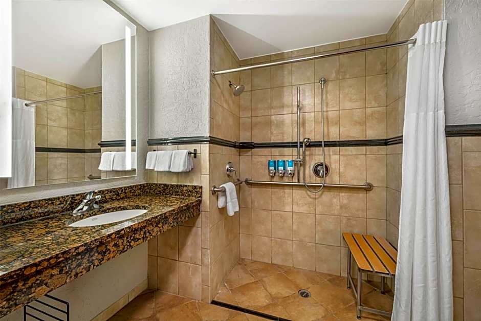 Drury Plaza Hotel Flagstaff