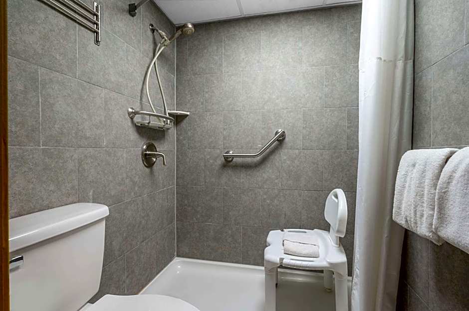 Super 8 by Wyndham Perrysburg/Toledo