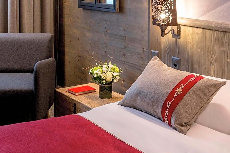 Hotel Edelweiss Manotel