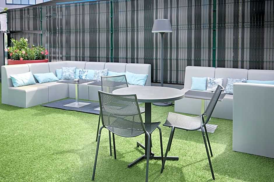 ibis Lyon Gerland MusÃ©e des Confluences