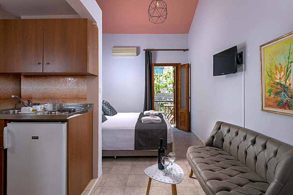 Grace Hotel & Studios