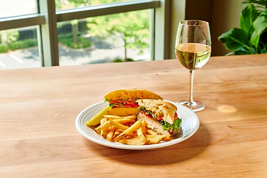 Holiday Inn Grand Rapids-Airport By IHG