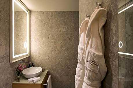 Suite Deluxe River View