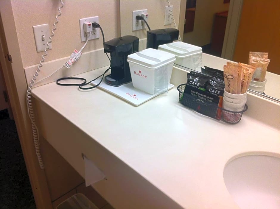 Ramada by Wyndham SeaTac Airport