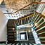 Leonis Restaurant & Rooms