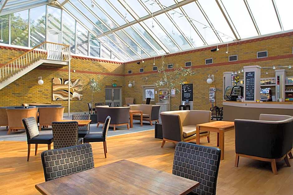 Brandshatch Place & Spa