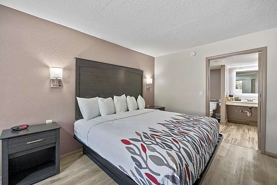 Executive Inn - Panama City Beach