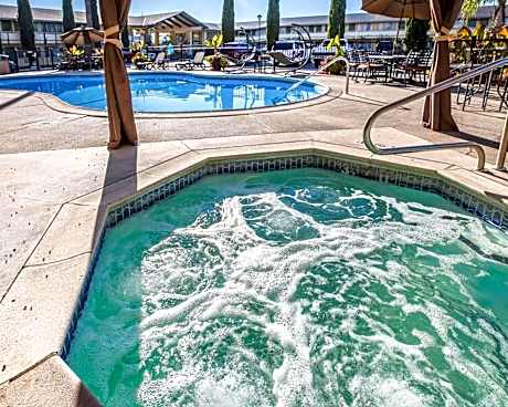 Quality Inn & Suites Cameron Park Shingle Springs