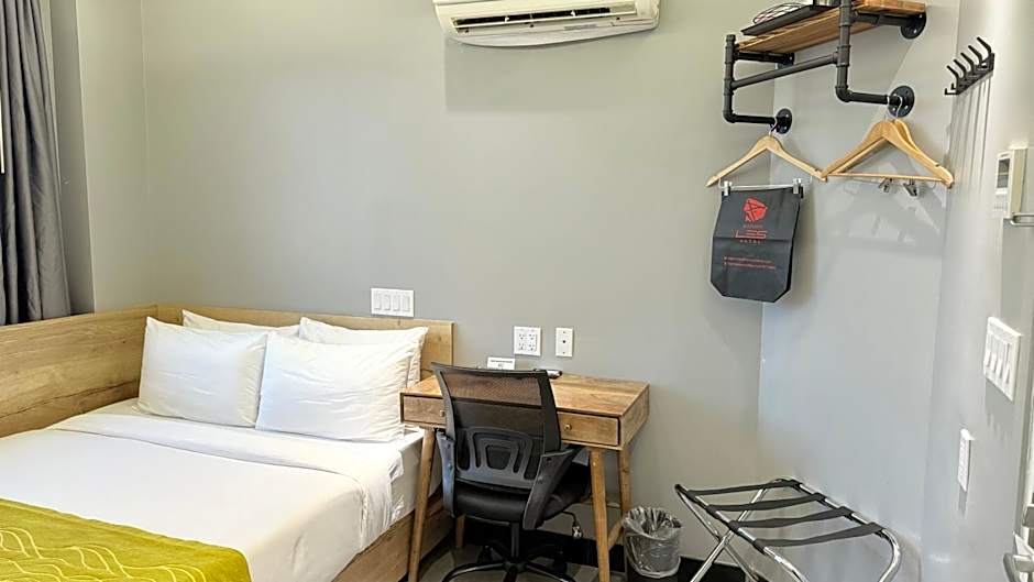 Madison LES Hotel