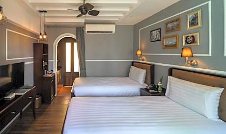 Havana Deluxe Twin Room
