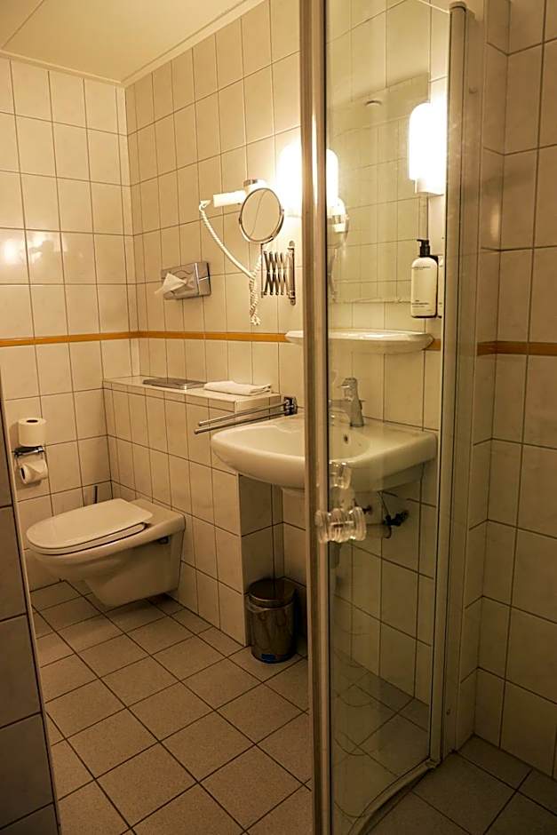 De Zon Hotel & Restaurant by Flow