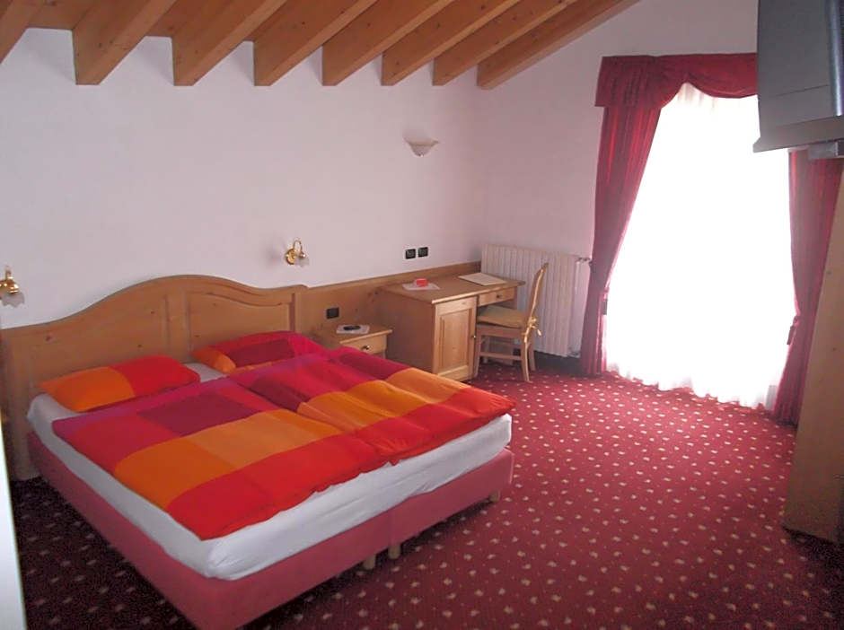 Hotel Tyrolia